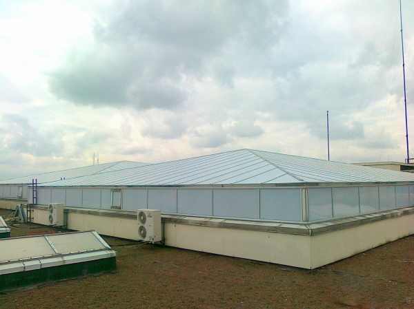 Зимний сад из поликарбоната в Донецке Прозрачная кровля из поликарбоната в Донецке