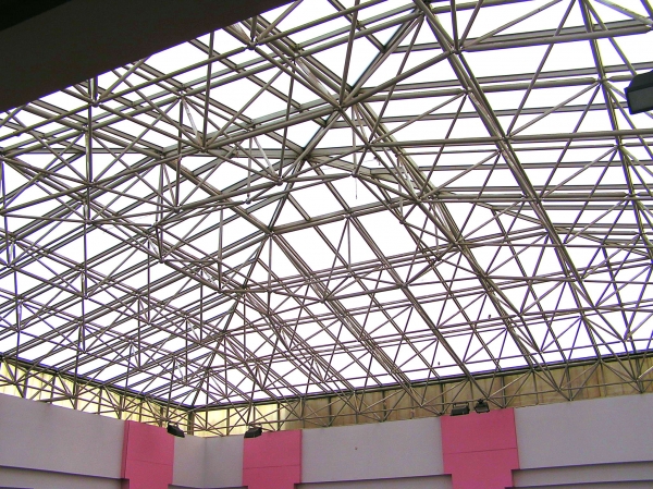 Атриум из поликарбоната в Донецке Прозрачная кровля из поликарбоната в Донецке