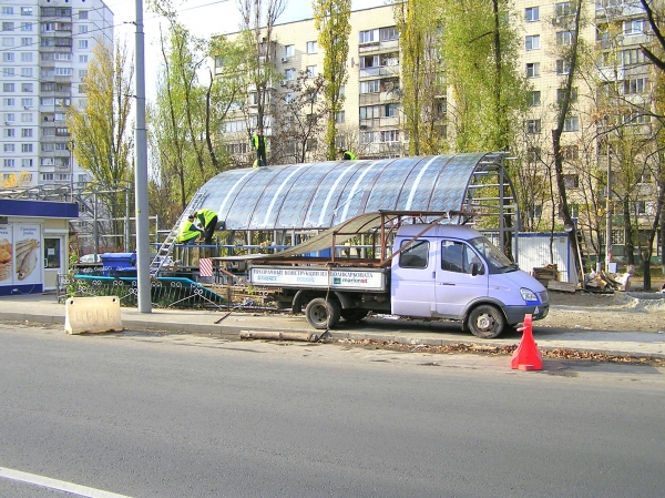 Монтаж прозрачной кровли из поликарбоната, ст.м. Теремки, Киев Монтаж прозрачной кровли из поликарбоната, ст.м. Теремки, Киев