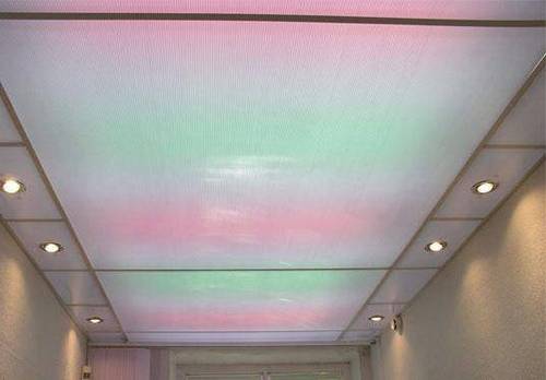 Подвесной потолок из поликарбоната Подвесной потолок из поликарбоната