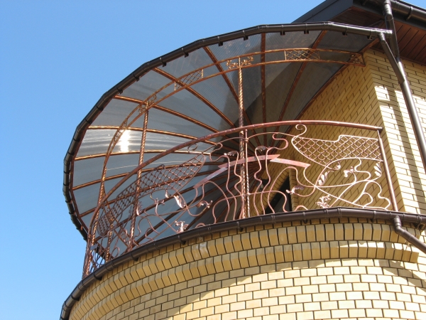 конструкция из поликарбоната