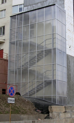 Фасадное остекление поликарбонатом