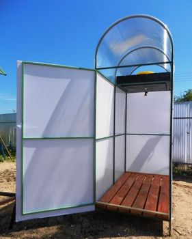 Летний душ из поликарбоната Летний душ из поликарбоната