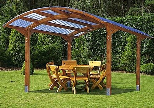 Поликарбонатный навес над площадкой для отдыха Поликарбонатный навес над площадкой для отдыха