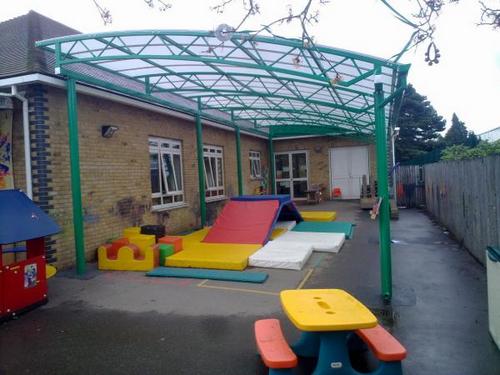 Детский павильон из поликарбоната Детский павильон из поликарбоната