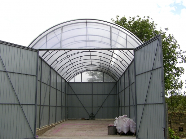 Прозрачная кровля в Запорожье из поликарбоната Прозрачная кровля в Запорожье